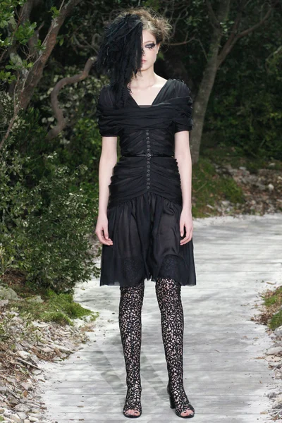 Look 24